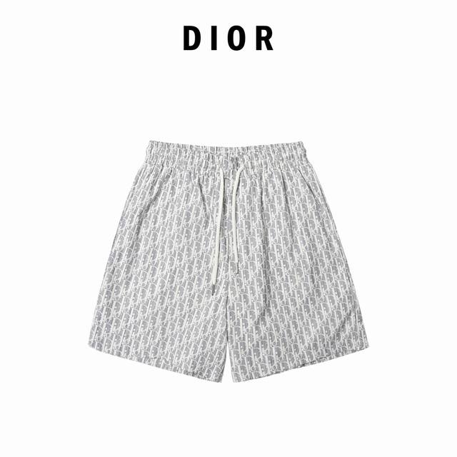 Dior 迪奥 经典老花沙滩短裤 原版购入重磅全衣从原材料进行开发，全网首发最高版本。采用进口原料进行面料制作，全件Dr经典提花组织。起订8000米面料，由进口