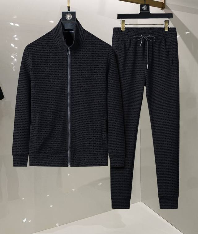 阿玛尼Armani 2025秋冬新款套装 高品质，顶级版本贸易公司渠道订单，海外精品独家限定发售，经典即永恒，入手绝对值的！这种类型的套装也是必备的一套，不用想