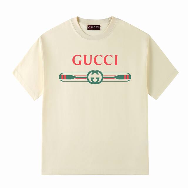 G家25夏日系列 Gucci经典G家标识Logot恤 -采用双纱纯棉250G，短T，三标齐全，面料颜色定制定染，不缩水不退色。手感舒服，质感超强潮男潮女必备经典
