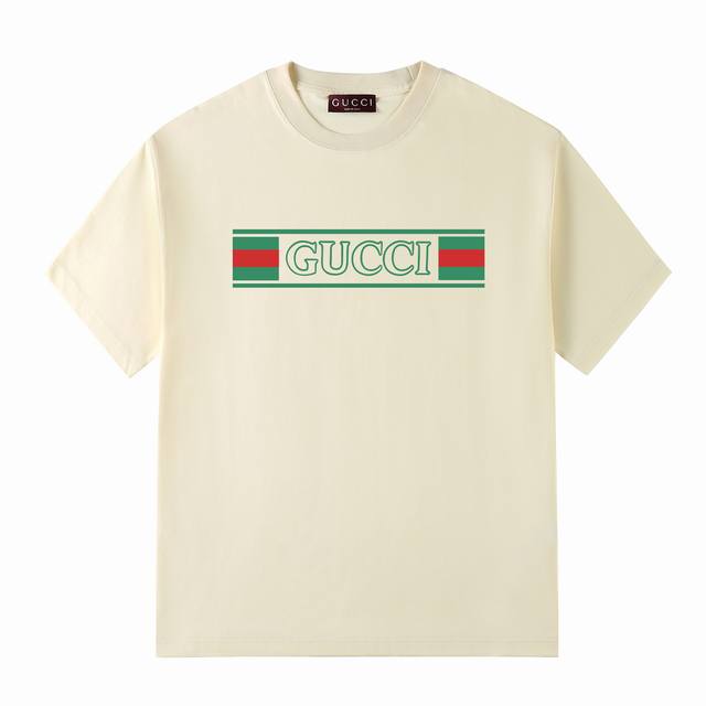 G家25夏日系列 Gucci经典红+绿配色Logot恤 -采用双纱纯棉250G，短T，三标齐全，面料颜色定制定染，不缩水不退色。手感舒服，质感超强潮男潮女必备经