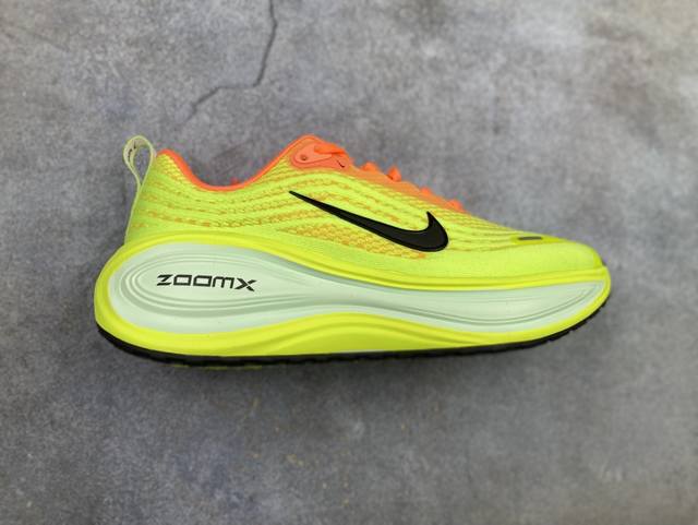 Nike Reactx Pegasus Plus 飞马跑步鞋 市售最高品质 全新高端零售平台专供 细节区别市面真标 后跟覆面和中足动态支撑巧妙融合 缔造稳定顺畅