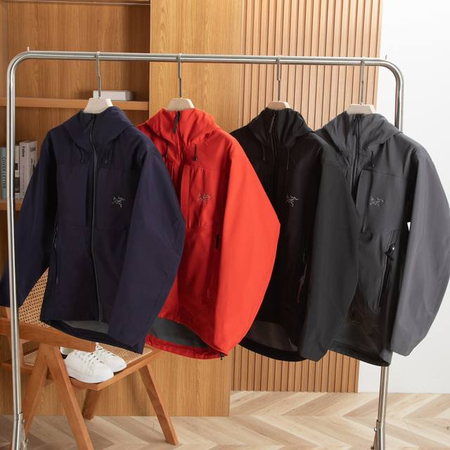 印花版本 颜色 黑色 灰色 藏青 桔色 尺码，S-2Xl Arc‘Teryx 始祖鸟 Gamma Mx秋冬爆款来袭户外专业无缝压胶冲锋衣加绒软壳防风冲锋衣情侣款