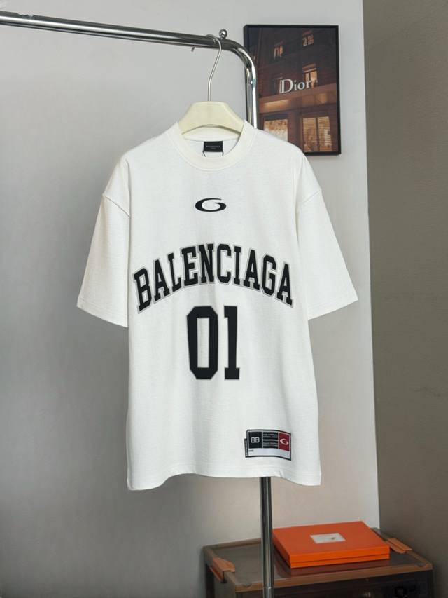 顶级最高版本 尺码偏大 B家 巴黎世家 Balenciaga 经典重工艺印花圆领半袖T恤短袖 男女同款 情侣款 宽松版型 最高版本 原版面料 高版本 高品质 所