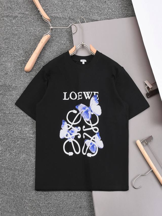 顶级最高版本 Loewe 罗意威 经典胸口蝴蝶印花图案圆领短袖T恤半袖 男女同款 情侣款 宽松版型 最高版本 原版面料 高版本 高品质 所有细节 面料辅料工艺