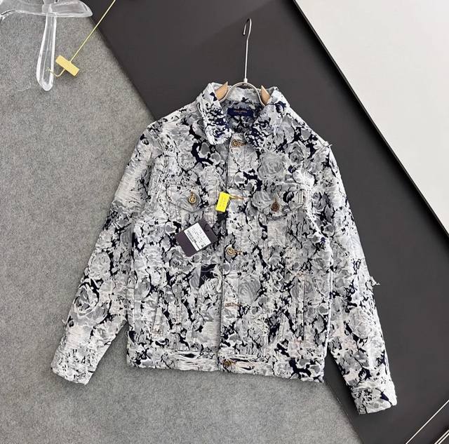 型号:N05 高品质 Louis Vuitton Fw22 Lv 路易威登 植物花卉满印牛仔外套 -购入原版开模打造 -定制全套领标、吊牌、洗唛、包装袋 -辅料
