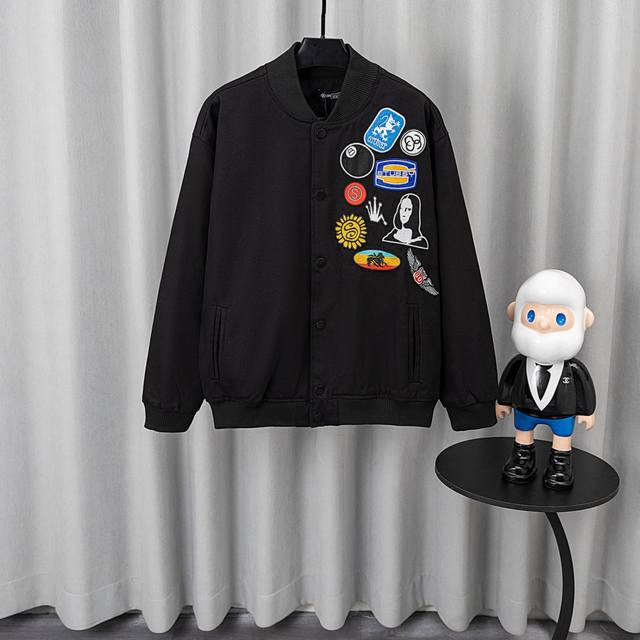 Stussy 斯图斯 棒球服夹克外套 男女同款 订购原版开模 历时一个月终于出货了，简直太爱了 上身真的超级帅。抖音某博主讲今年Lv新出的会成为未来的趋势，随意