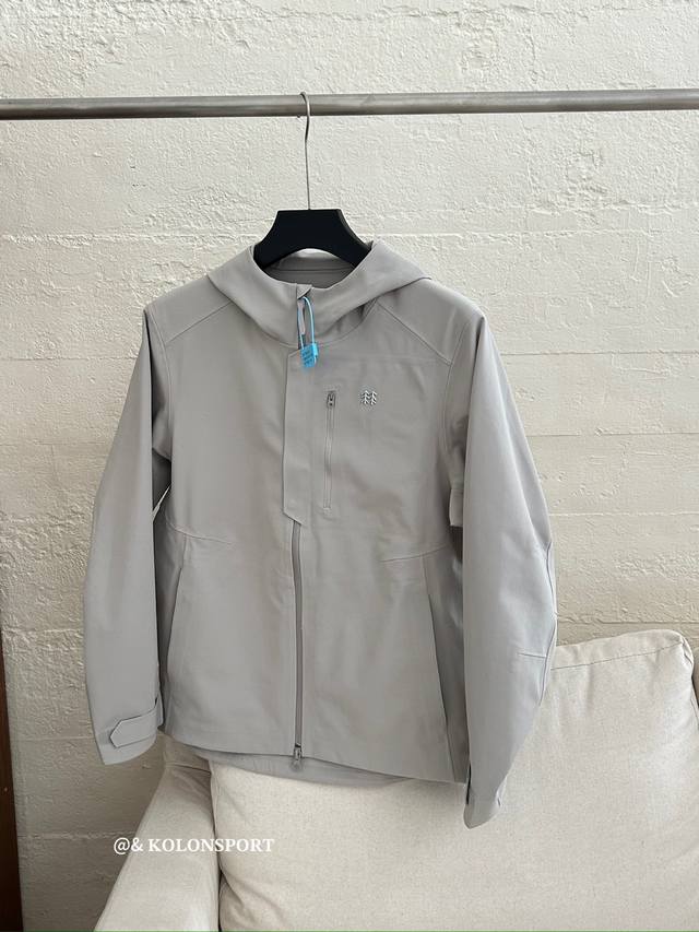 供 控 Kolon Sport-可隆情侣压胶软壳 灰白色