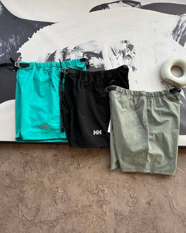 上新 Helly Hansen Hh 海丽汉森25Ss夏季新款短裤 特殊混纺：两种纱线分开染色，呈现效果，既耐磨又洋气，面料经过磨毛处理，手感柔软，还做了4级抗