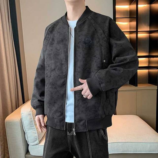 Moncler 蒙口春秋新款4色麂皮绒拼接情侣棒球服飞行夹克外套。 对待爆款我们从来都不会盲从 拼接系列绝对是会爆炸 海外款国内无售 Ins点赞过万 小红书 快