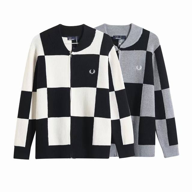 25Ss麦穗针织开衫 Fred Perry 方格拉链毛衣 一拉即穿，方便又时尚，轻松应对各种场合！经典格纹遇上撞色设计，瞬间提升整体造型感，让你在人群中脱颖而出