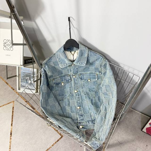 复刻版本 Louis Vuitton 路易威登 棋盘格牛仔外套 轻奢主义 正确版本 原版一致 定制原版丹宁斜纹全棉牛仔面料，Marque Luuitton De