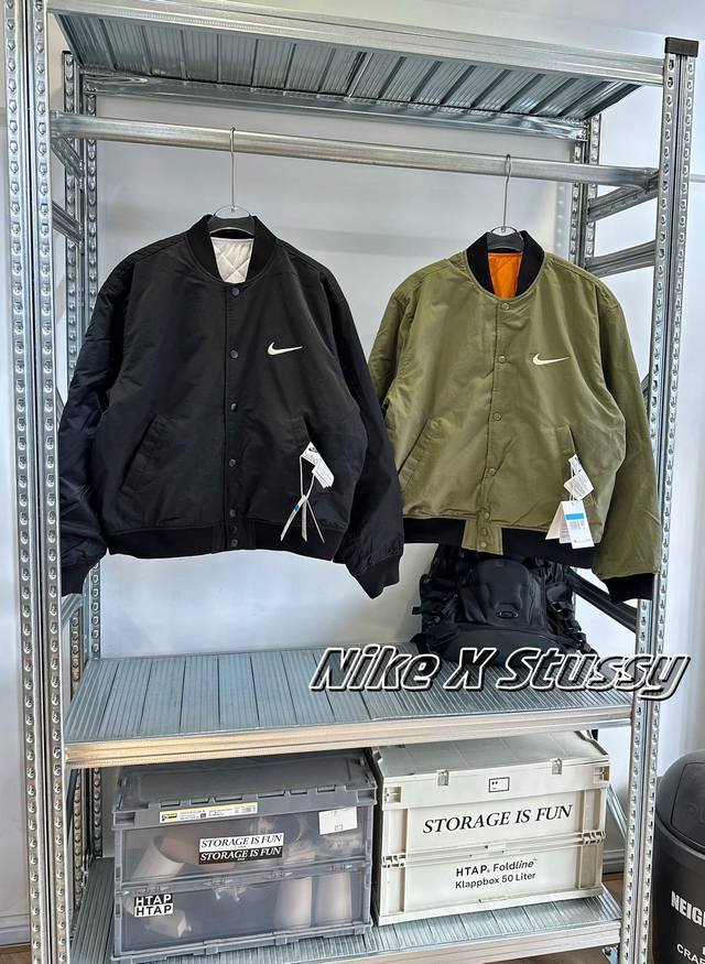 Stussy X Nike Fw斯图西耐克联名 双面穿夹克外套菱格薄棉服 男女同款 颜色：黑色 白色内里 军绿 橘色内里 尺码：M-L-Xl-Xxl M： 衣长