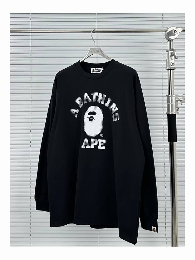 Bape幻影猿人长袖打底衫 黑色 白色 S-Xl 早秋新款 原厂品质 Bape 幻影猿人头印花纯棉长袖Tee 经典的猿人头Logo辨识度极高，印花工艺注重层次感