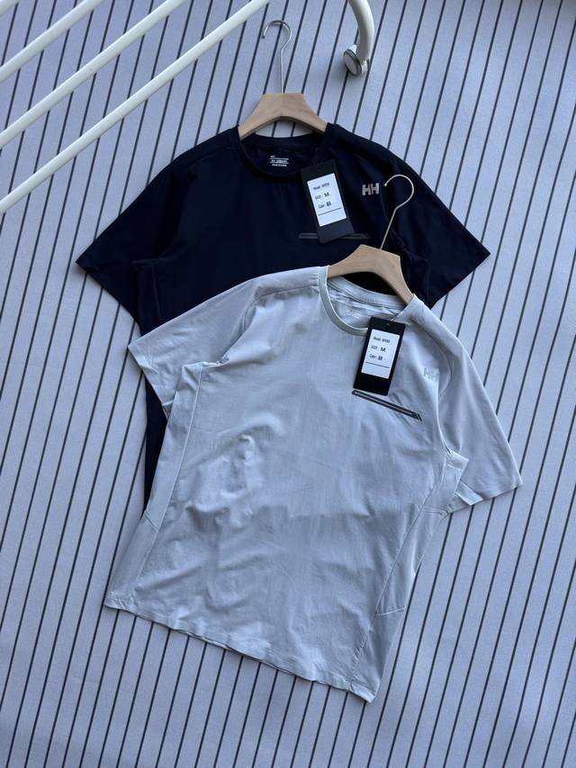 Helly Hansen Hh夏男款Hp立体版型防晒吸湿速干凉感基础短袖T恤 0感，无束缚，超轻盈材质，快干！！！！ 3D人体工程学裁剪，适合亚洲人身形， 肩膀
