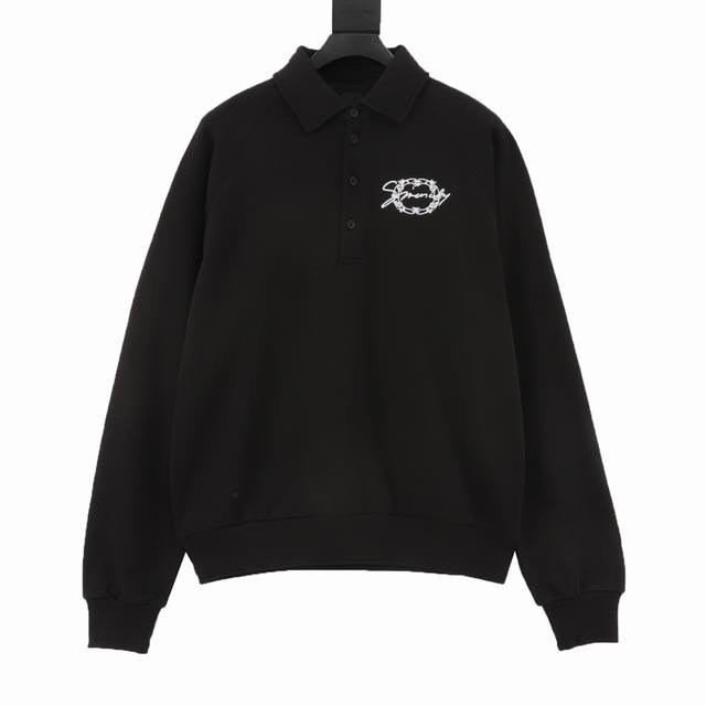 Givenchy纪梵希Gvc 草体刺绣花冠Polo领卫衣 定制艺织纯棉卫衣织物，采用进口机刺绣工艺，使用先进的计算机控制系统和精密的机械部件，实现Givench
