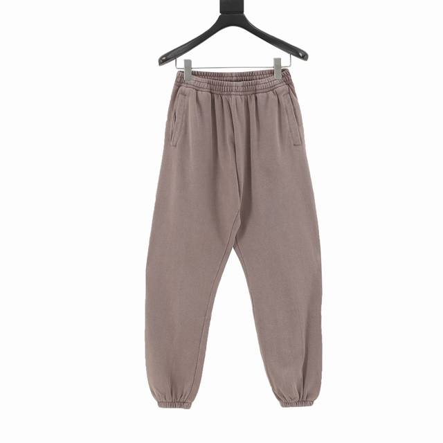 Acne Studios 25Fw 水洗束脚裤长裤 定织380G纯棉针织面料，采用高克重纯棉针织坯布， 通过特殊的酵素洗赋予面料独特的纹理密度与挺括性， 确保裤