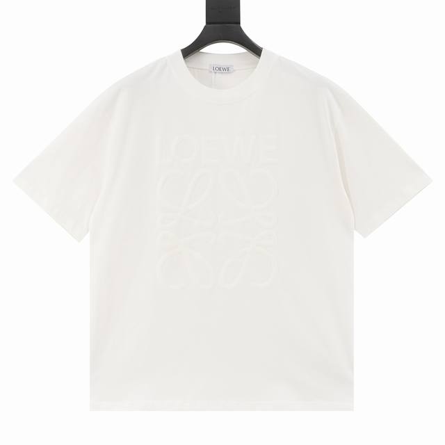 Loewe 罗意威 25Ss 发泡四叶草短袖T恤 面料采用定制240G 26支特滑双股精棉平纹高密无尘全棉布料。前幅高密度加厚，走线平整，代工品质，全套定制辅料