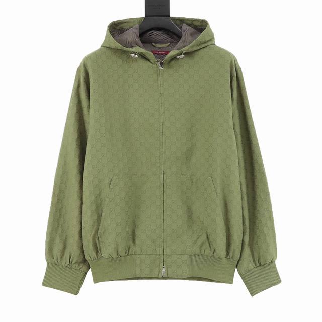 Gucci古驰Guc Gg全印细格连帽夹克外套 原价29250购入，面布72%聚酯纤维 28%全棉，袖子里料:100%锦纶，网格布料，70%锦纶,30%氨纶。门