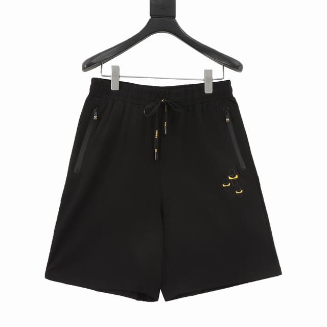 Fendi 芬迪 25Ss 小怪兽眼睛徽标刺绣短裤 透气垂感面料，上身透气舒适，定制五金辅料，防水拉链，高腰剪裁搭配利落裤线，既修饰腿型又自带松弛感。内置松紧腰