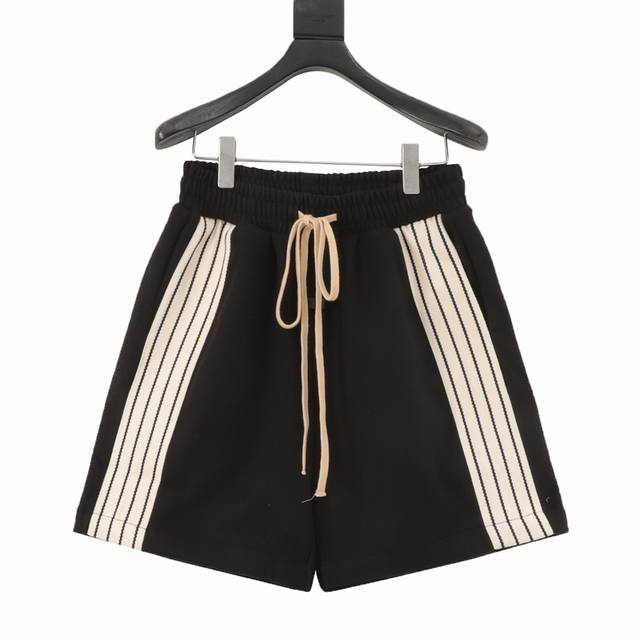 Fear Of God 第八季系列 Boiled Wool Striped Relaxed Short 条纹舒适系带宽松休闲短裤 采用仿毛的料子 虽然它看上去绒