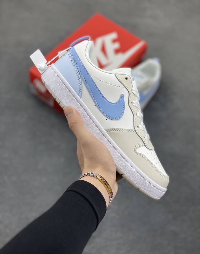 超级福利 核心特价 长期补货 Nike Court Borough 低帮百搭透气休闲运动板鞋男女鞋 经典耐用的设计，兼顾舒适脚感和出众风范，演绎匠心之作。结构性
