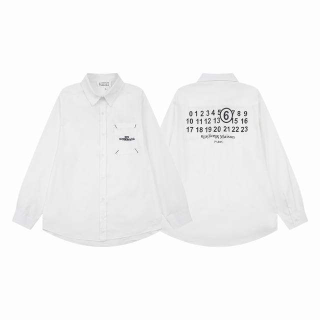 款号C052-白底图 Maison Margiela Mm6 马吉拉 口袋Logo四角标刺绣印花衬衫 整体简洁的大H型宽松廓形下摆前短后长的设计形成一个落差感超