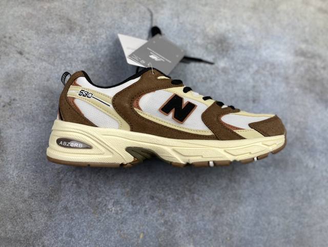 新百伦 Nb530 New Balance 530 复跑古鞋Nb530这鞋双确实是Nb家经复典古款式之一，以全科新技诠释，成打功造530鞋款。鞋面保在持530基