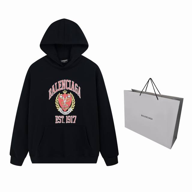 细节图 顶级版本.官网品质 Balenci*Ga 巴黎.经典款. Ss22#Balenci*Ga 1917盾牌爆裂印花连帽卫衣。秋冬款砖柜同步。 面料采用巴黎Z