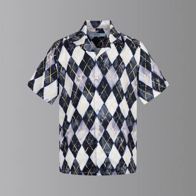 顶级版本 区别通货 - Prada 斜纹Argyle套装衬衫 - 颜色：图片色 - 尺码：S M L Xl - 辅料: 全套定制辅料 - 版型：宽松 - 无性别