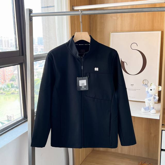 Kolon Sport可隆户外休闲针织开衫外套、 面料选用岛国新型针织面料 面料具有张力和回弹性，手感软膜细腻，很Q弹 吸汗快干科技，快速蒸发B1119汗液，透