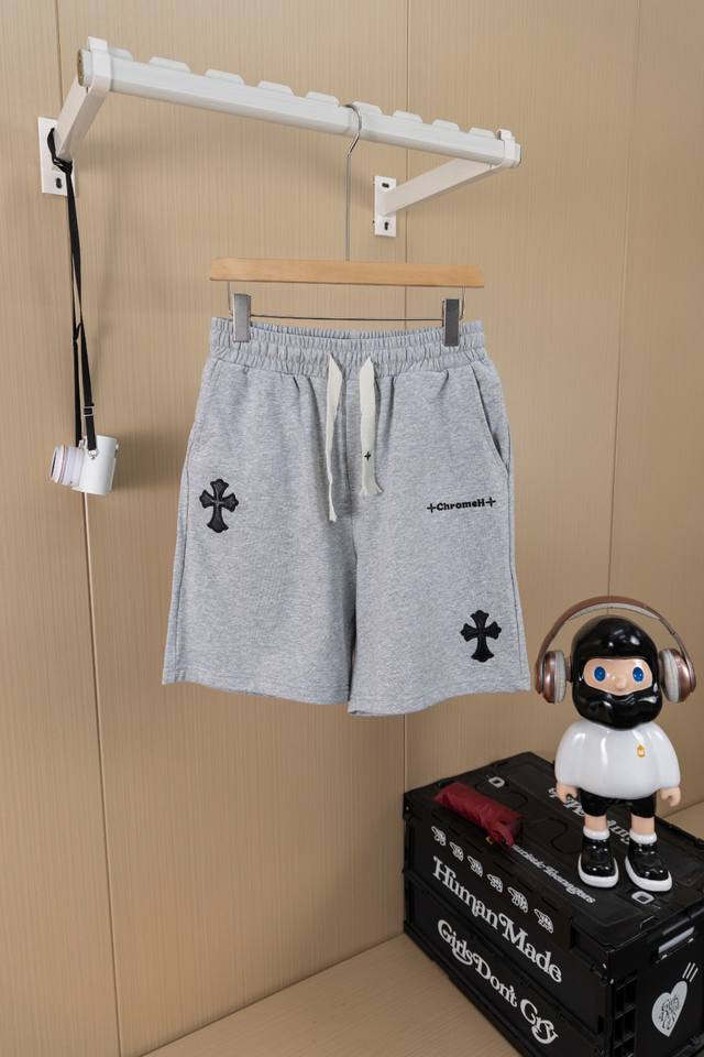 挂拍图 顶级版本 克罗心 重磅推荐！ Ss夏装新品 品质 系列图案Logo短裤 必须人手一件的节奏！进口顶极高密度纯棉面料，极为亲肤舒适 摸上去非常的细腻，质感