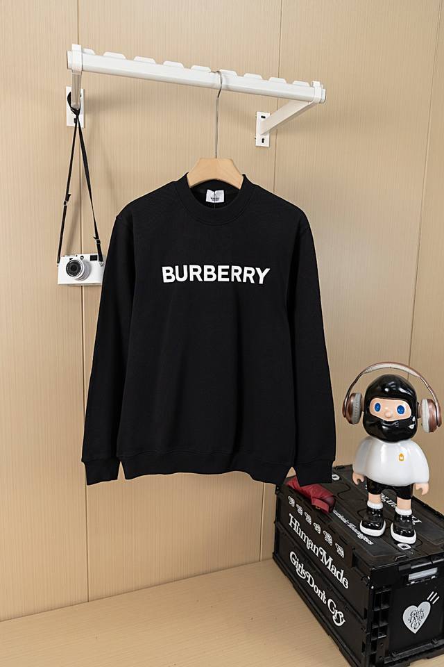 挂拍图 Burberry巴宝莉经典字母立体硅胶印圆领卫衣 面料采用400克毛圈高克重95棉5氢纶1×1双纱洗一辈子都不会变形的 男女同款 官网细节一致 全套包装