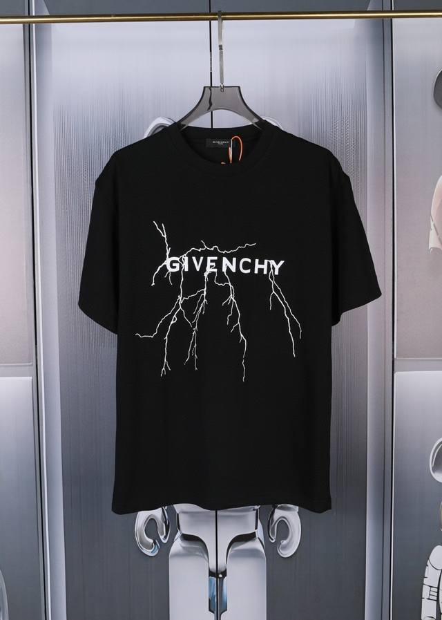 特价 不退不换 Glvenchy纪梵希闪电渐变印花短袖T恤 颜色：黑色 白色 码数：S M L Xl 黑色:S2 白色:S3. L3. Xl4