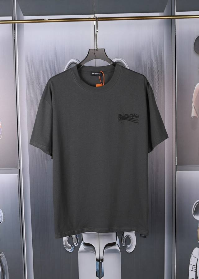 特价 不退不换 Balenciaga巴黎世家印花短袖 颜色 : 白色 深灰色 码数: S M L Xl 灰色:S13.M11 白色:.Xl2