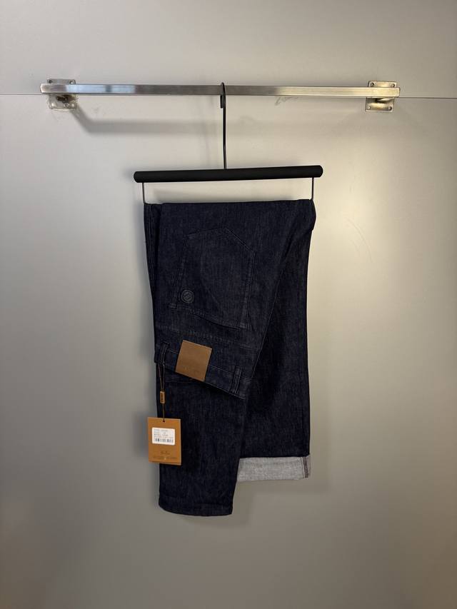 Zegna 杰尼亚 2025新款现货上市，原单爆款牛仔裤超级定制款，原版五金，超级重工工艺，版型超赞细节做工无可挑剔！款式不挑人，特别高档，好货不等人，看中赶紧