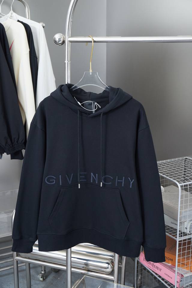 纪梵希 Givenchy Gvc 经典Logo刺绣连帽卫衣 轻奢主义 男女日常通勤穿搭必备单品 正确版本 欢迎对比 详细特征 上层采用480克纯棉双纱鱼鳞毛圈面