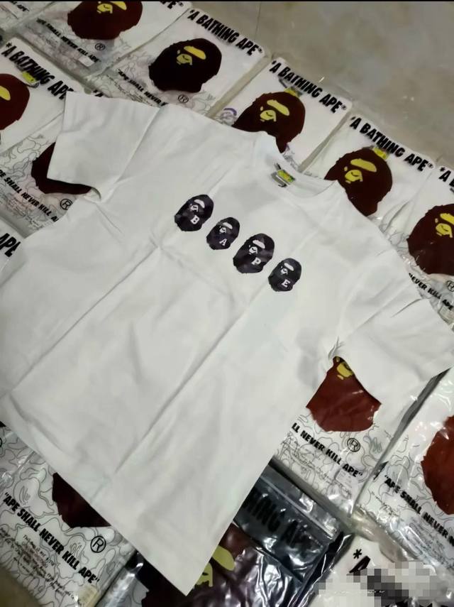 001073款Bape 迷彩猿人宽松短袖T恤 男女同款 码数Smlxlxxl 黑灰，黑棕，黑绿，白灰，白棕，白绿