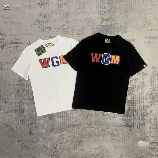 001080款A Bathing Ape Bape鲨鱼系列 Wgm Big Shark Tee 背后印花短袖T恤 男女同款 码数Smlxlxxl 黑色白色