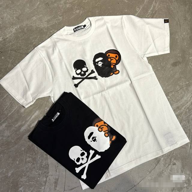 001053款A Bathing Ape X Mastermind Japan 联名款 Ss22 卡通印花图案圆领棉质短袖T恤 男女同款 码数Smlxlxxl