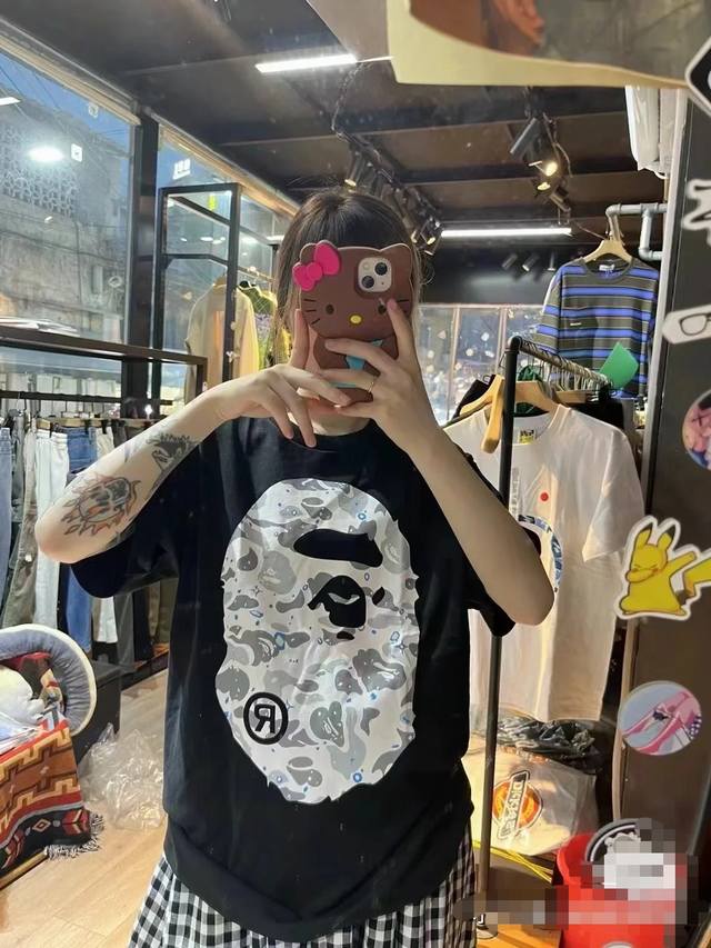00118款A Bathing Ape 猿人头系列 星空迷彩短袖 落肩袖T恤 男女同款 码数Smlxlxxl 黑色，白色