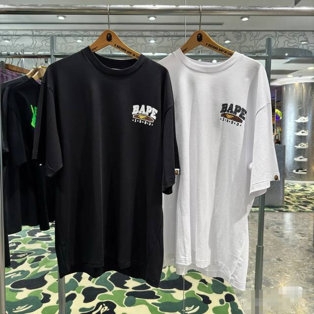001008款A Bathing Ape Ss24 重返高校系列 手绘图案短袖T恤 男女同款 码数Smlxlxxl 黑色白色