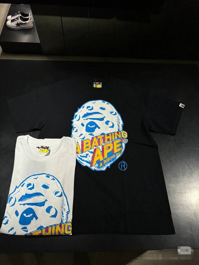 00194款A Bathing Ape Fw23 中秋限定系列 月球猿人头图案Logo印花短袖T恤 男女同款 码数Smlxlxxl 黑色白色