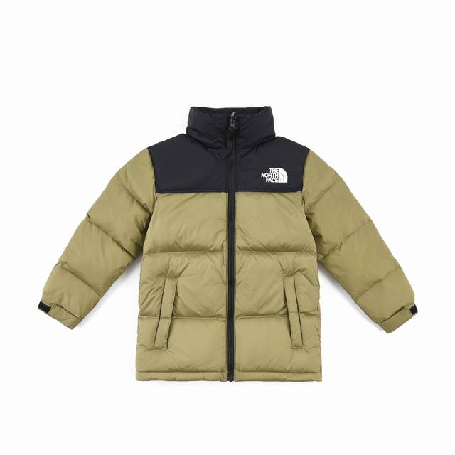 款号D02 抹茶 The North Face 北面童装轻薄羽绒服 潮孩必备 比大鹅童装更时尚。 极高性价比的一款童装羽绒服，羽绒采用国标50绒 继承了成人版的