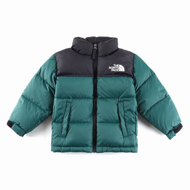 款号D02 墨绿色 The North Face 北面童装轻薄羽绒服 潮孩必备 比大鹅童装更时尚。 极高性价比的一款童装羽绒服，羽绒采用国标50绒 继承了成人版