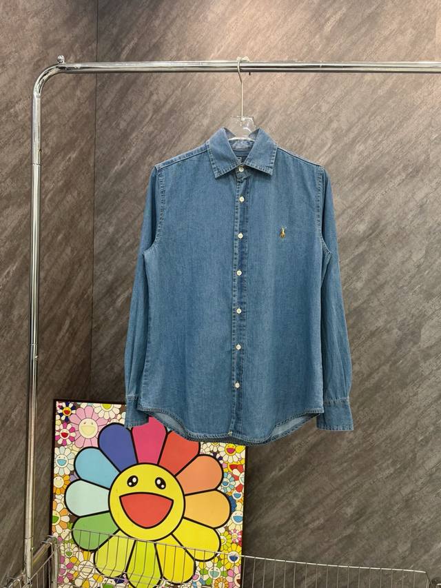 款号 Y56 拉夫战马小标刺绣牛仔衬衫 多重设计 筹款半月 良心制作 280克精品纯棉竹节牛仔衬衫面料 定制原版激光字母纽扣 网红热度爆款 进口机器饱满正版刺绣