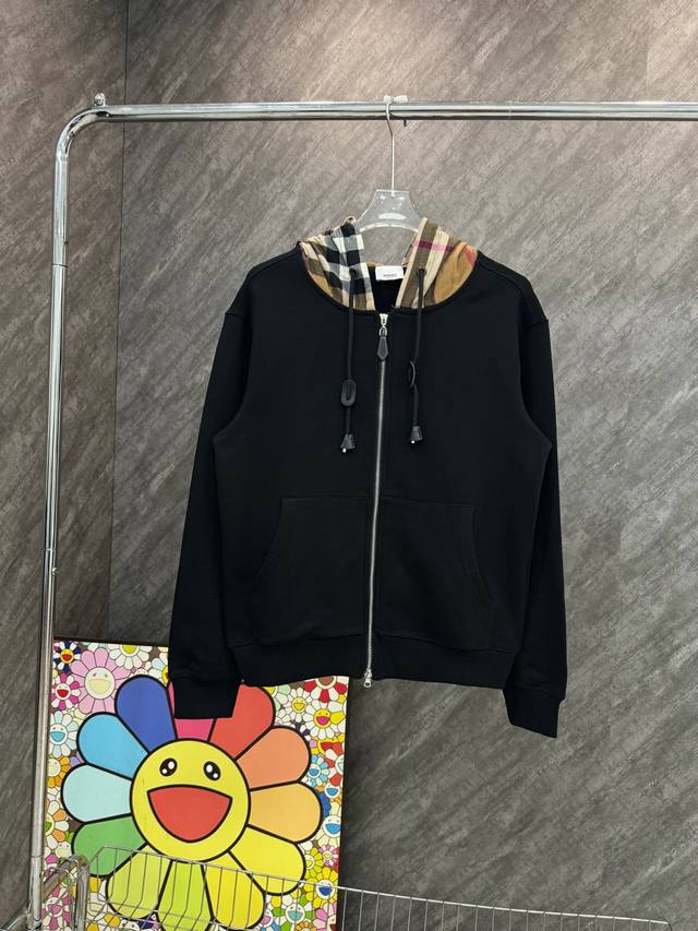 款号 Y52 巴宝莉格子帽皮标拉链连帽外套 Burberry限定专柜外套 多重设计 筹款半月 良心制作 420克双股双纱纯棉毛圈面料 帽子拼接经典格子布定制原版