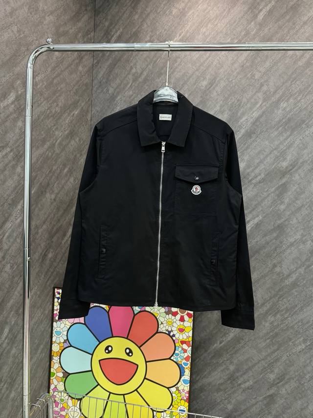 款号 Y38 蒙口小标口袋拉链外套 Moncler限定专柜外套 多重设计 筹款半月 良心制作 300克尼龙精品破卡面料 定制原版激光字母纽扣 网红热度爆款 双头