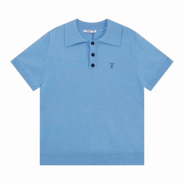 Prada 普拉达蓝黑条纹徽章刺绣Polo针织T恤 颜色：蓝色 码数：M L Xl Xxl