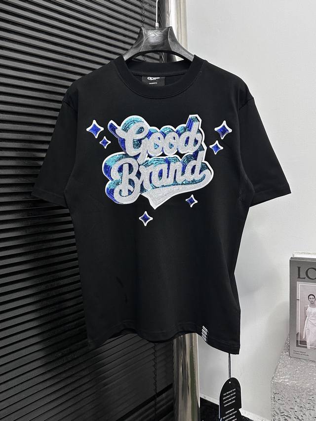 Goodbrand Gb25Ss 亮片短袖 280克纯棉双砂面料 所有面料均已提前做过缩水 品质第一 所见即所得 不会洗一次版型就有所变化的 区分市场部分一次性