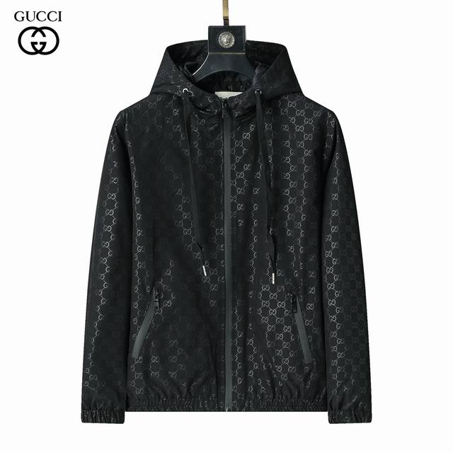 古驰 Ｇｕｃｃｉ 夹克 风衣 贵族高级别要求订单 高标准定制　上身非常有型 经典百搭 客供五金 每颗都有独特Logo 冬季任何时装都可以搭配版型上也是非常的好